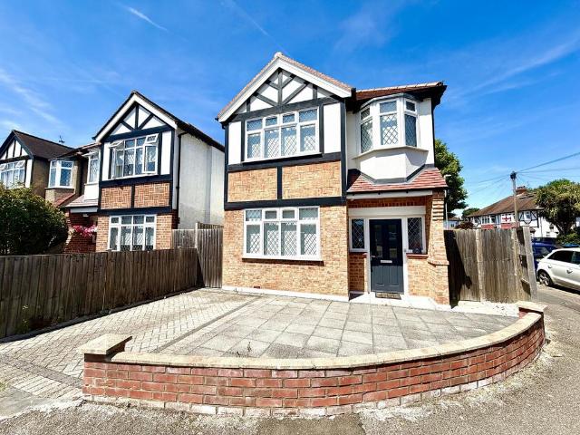 House for sale in Hook, Greater London