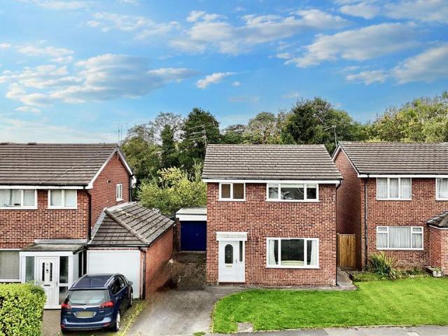 House for sale in Cheadle, Kingsley Moor