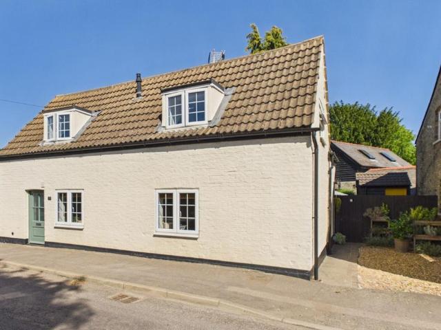 House for sale in Arrington, Cambridgeshire