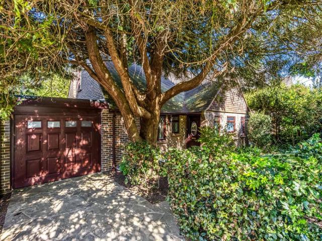 House for sale in Fishersgate, West Sussex