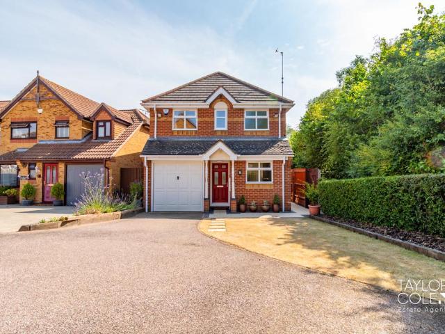 House for sale in Kettlebrook, Staffordshire