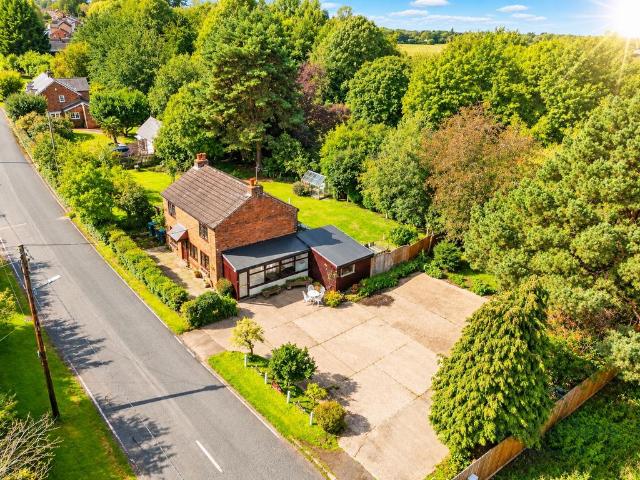 House for sale in Pipers Ash, Guilden Sutton