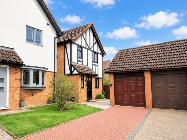 House for sale in Toddington, Central Bedfordshire