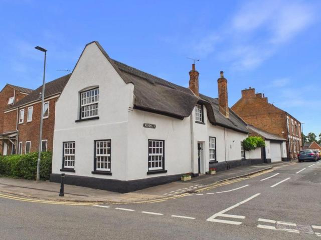 House for sale in Syston, Elmfield