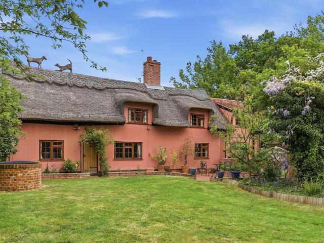 House for sale in Dale Hill, Essex