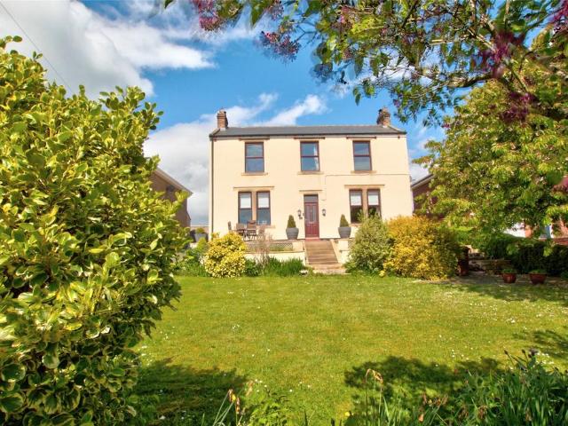 House for sale in Crook
