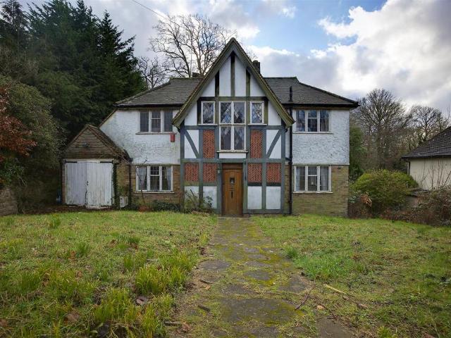 House for sale in London Borough of Croydon, Selsdon