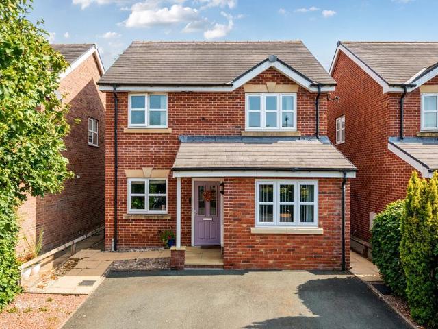 House for sale in Abermule, Wales