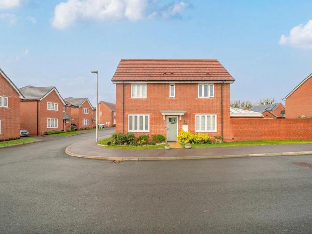 House for sale in Shinfield