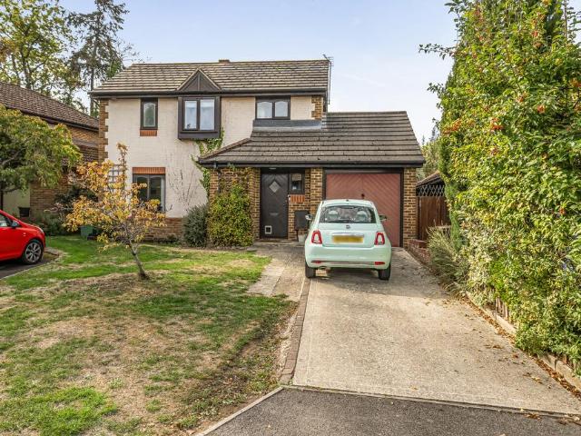 House for sale in Warfield, Newell Green