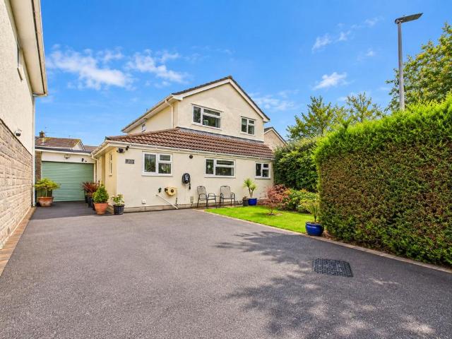 House for sale in Yatton, North Somerset