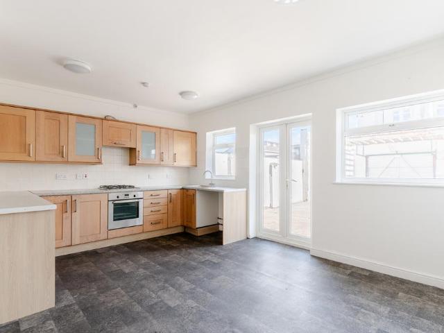House for sale in Feckenham, City Of Bristol