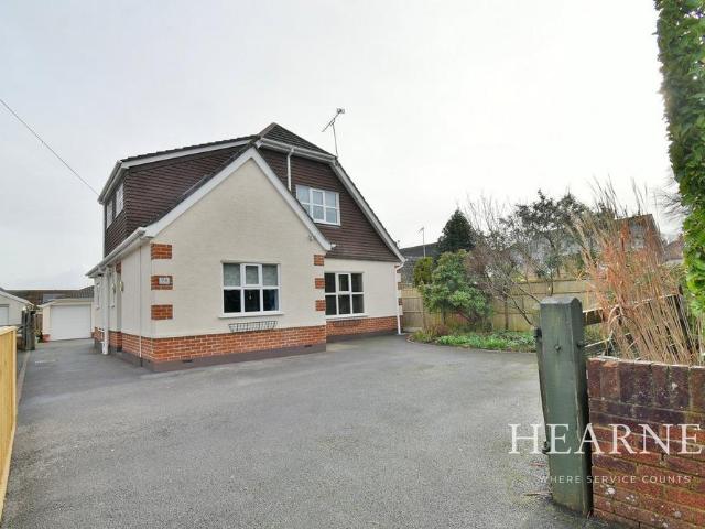 House for sale in Tricketts Cross, Ferndown