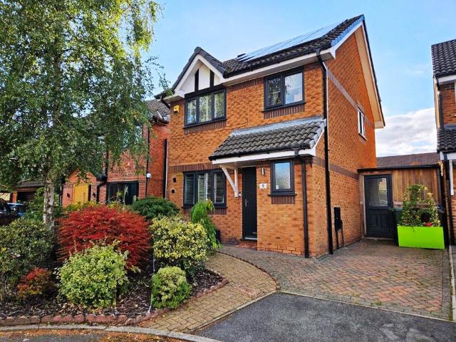 House for sale in Littlemoss, Greenheys