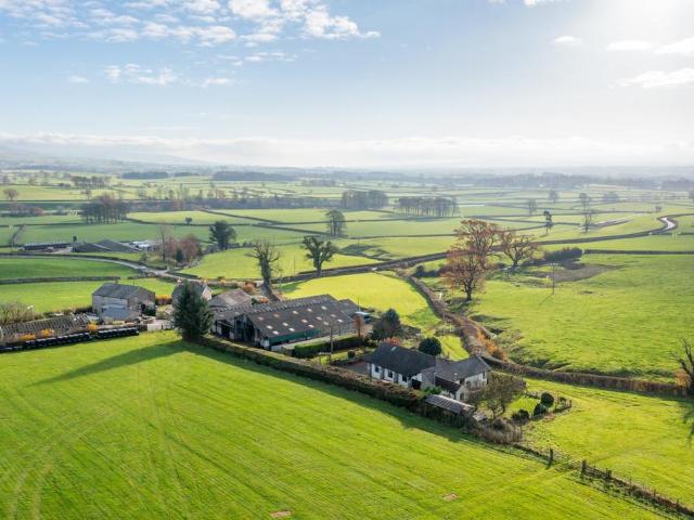 House for sale in Whittington, Bare