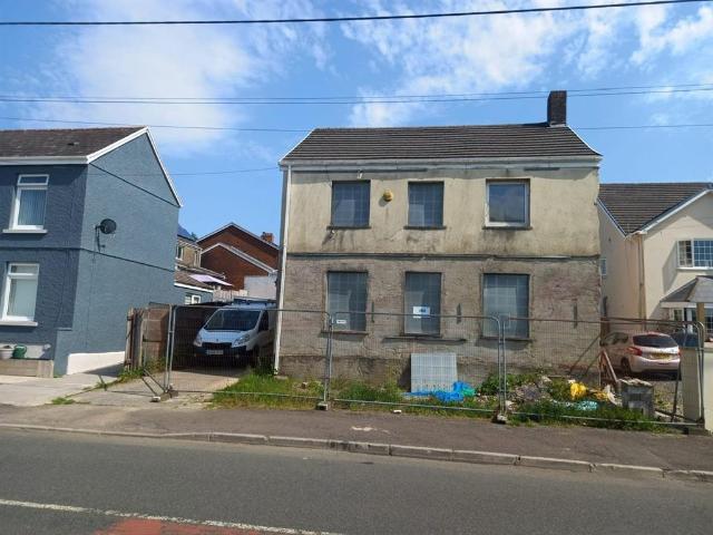 House for sale in Seven Sisters
