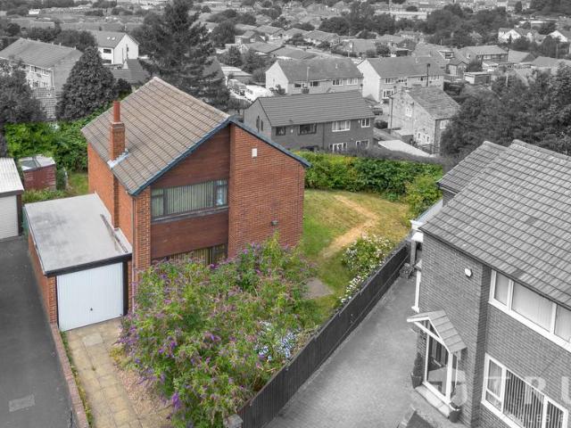 House for sale in The Nook, West Yorkshire