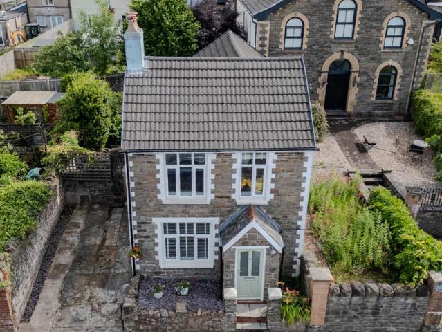House for sale in Gwaelod-y-garth, Wales