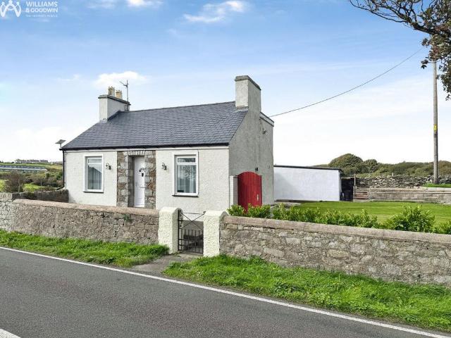 House for sale in Llanfaethlu