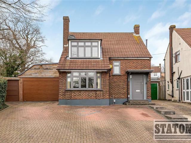 House for sale in Oakmere, Potters Bar