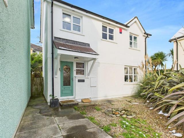 House for sale in Saundersfoot, Wales