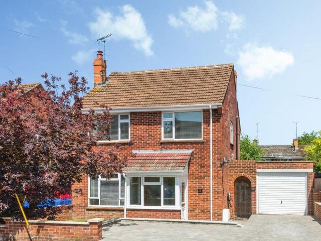 House for sale in Wash Common, Enborne