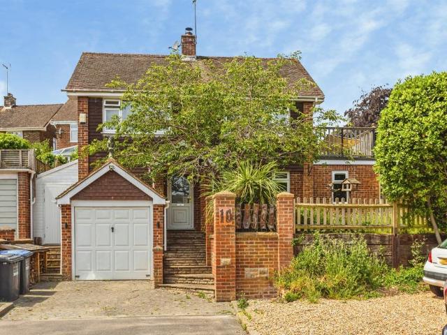 House for sale in Perryfields, West Sussex