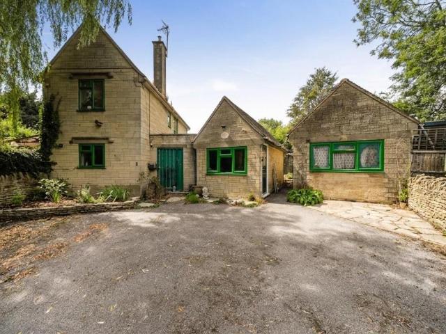 House for sale in Crudwell, Oaksey
