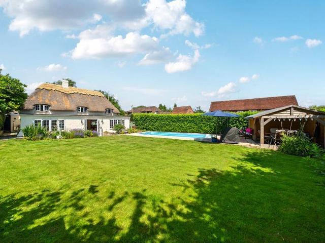 House for sale in Loosehanger, Lover