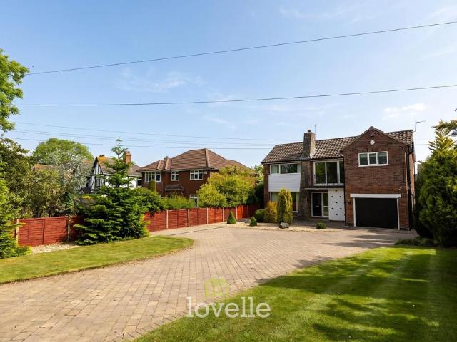 House for sale in Healing, North East Lincolnshire