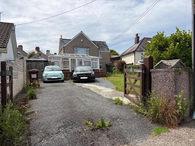 House for sale in Milford Haven, Wales