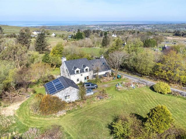 House for sale in Llanllyfni
