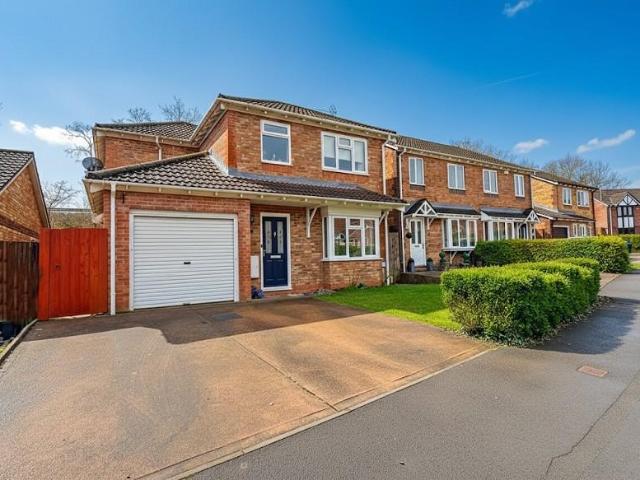 House for sale in Llanharry