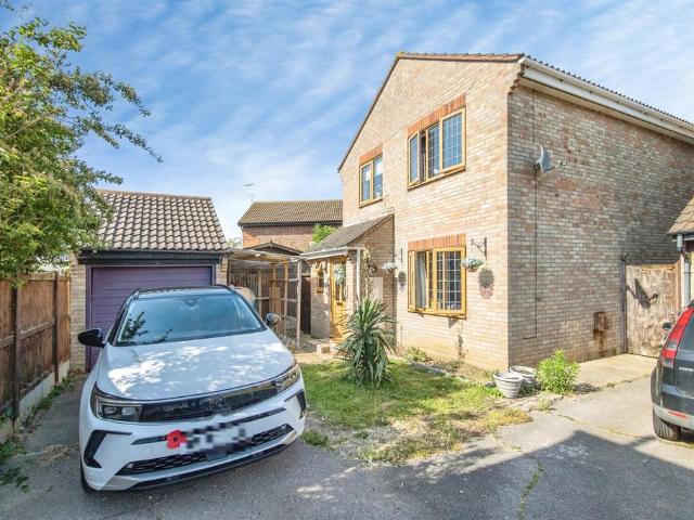 House for sale in Dale Hill, Essex
