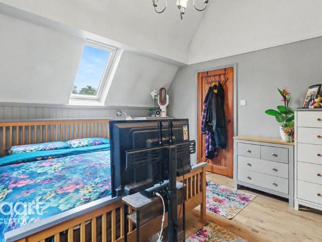 House for sale in Elmfield, Leicestershire