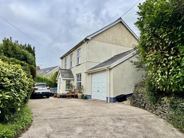 House for sale in Llannon, Tumble