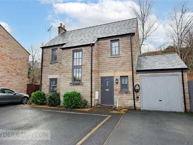 House for sale in Shirebrook Park, Charlesworth