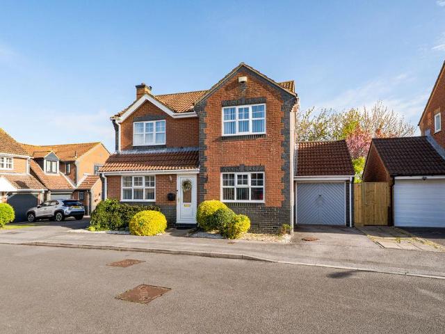 House for sale in Lee-on-the-Solent, Middlecroft