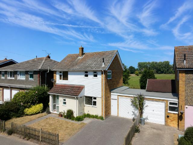 House for sale in Sandwich, Ash