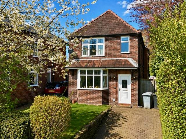 House for sale in Greenside, Macclesfield