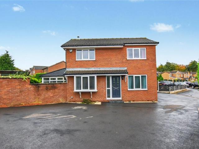 House for sale in Blackgates, Leeds