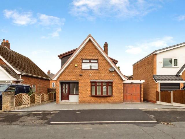 House for sale in Denton, Tameside