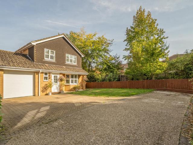 House for sale in Holloway Hill, Waverley