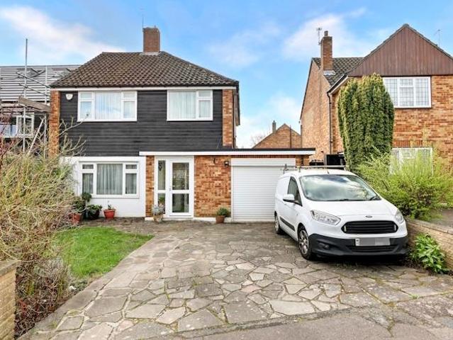 House for sale in Woodford, Greater London