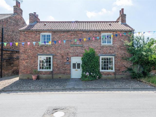 House for sale in Wath, York and North Yorkshire