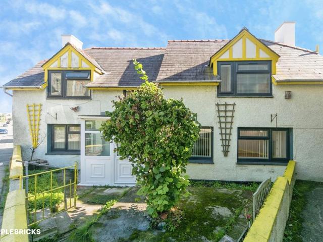 House for sale in Criccieth