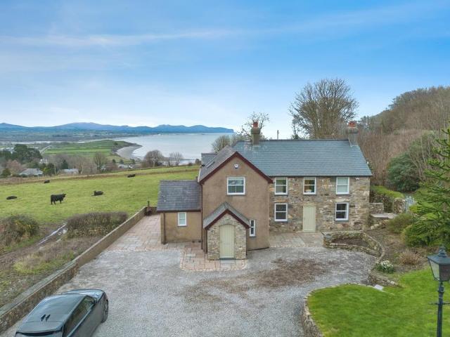 House for sale in Llanbedrog, Wales