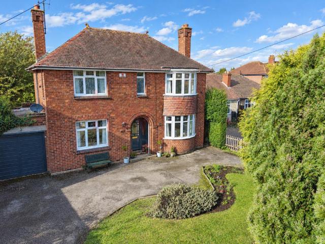 House for sale in Roade, West Northamptonshire
