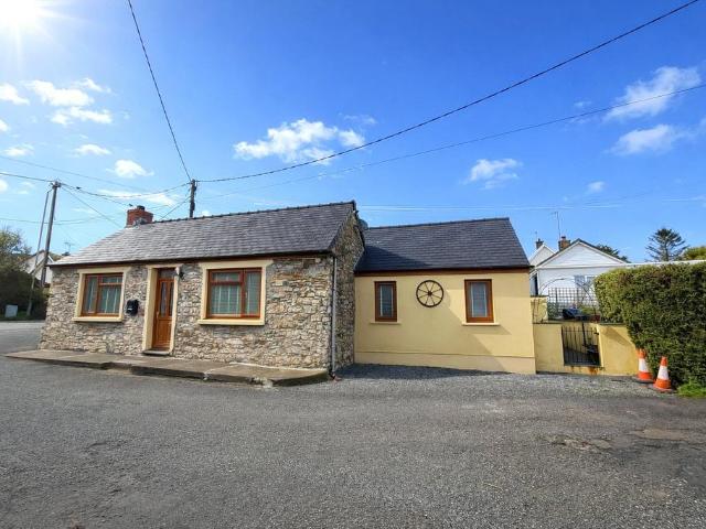 House for sale in Pentlepoir, Wales