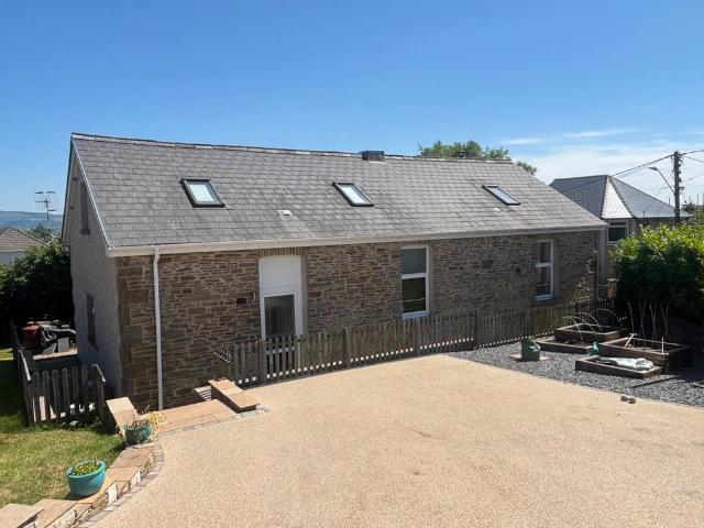 House for sale in Cwmllynfell, Rhiwfawr